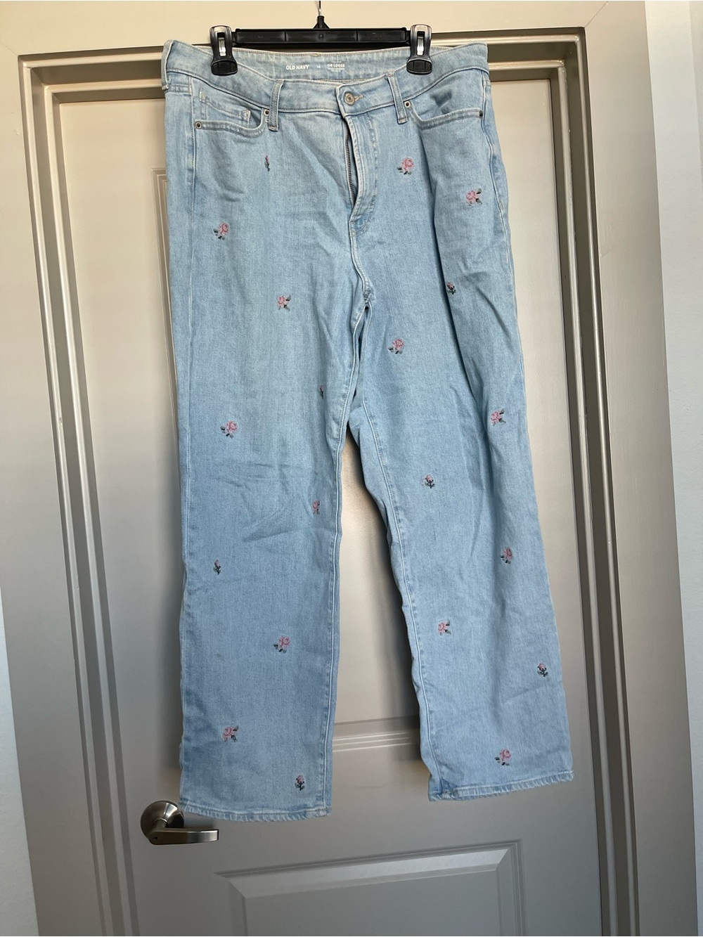 Old Navy OG Loose Jeans in Light Denim Blue - Picture 1 of 4